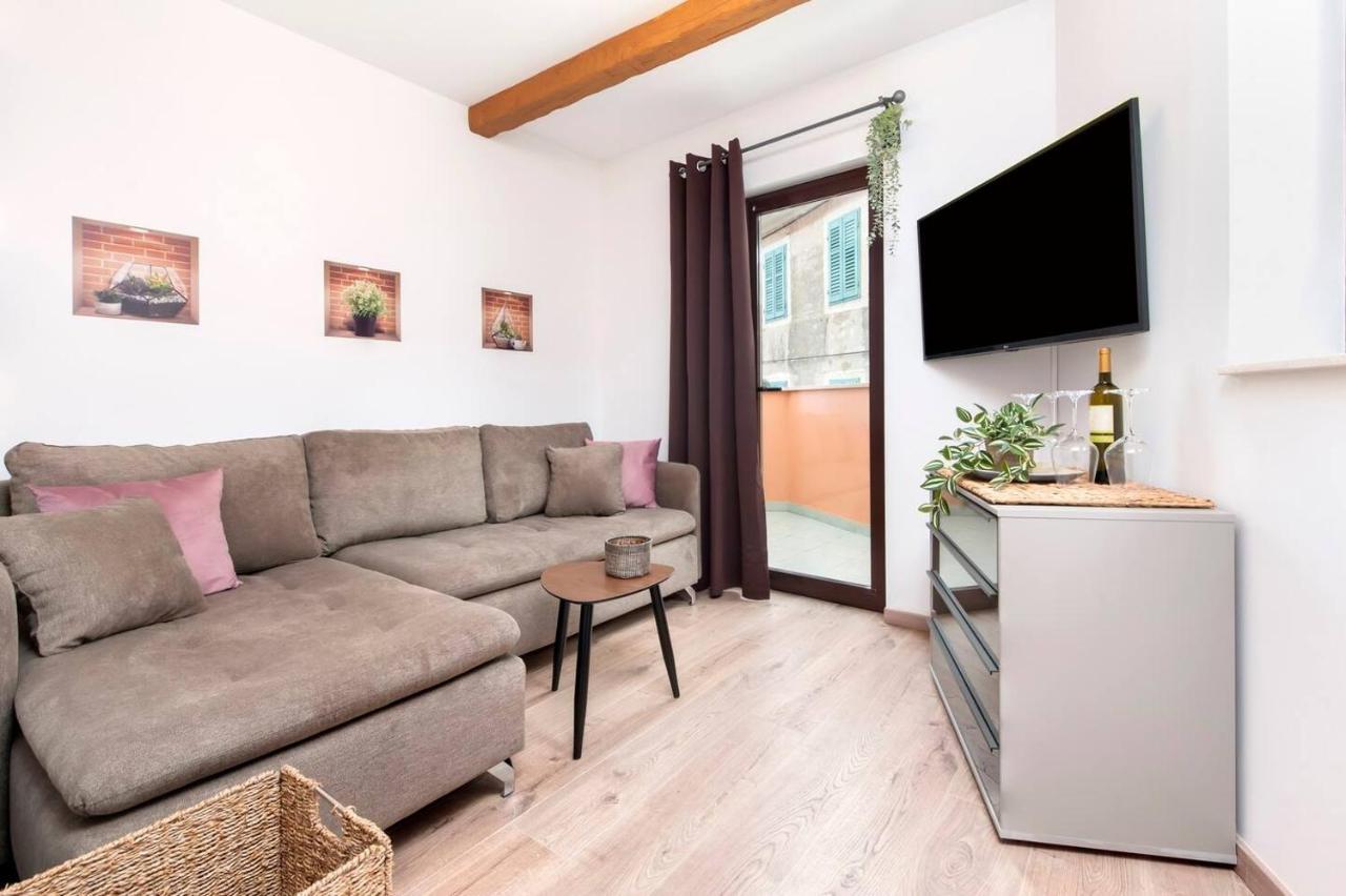 Apartament Kuca Melina